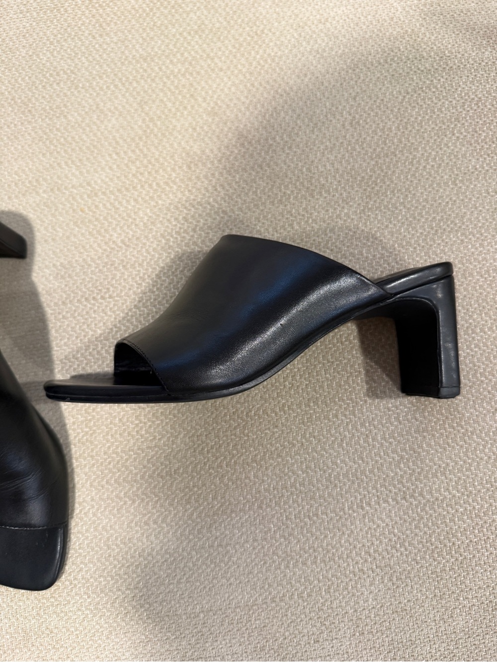 Vagabond Black Leather Slip-On Mule Heels - Picture 2 of 4